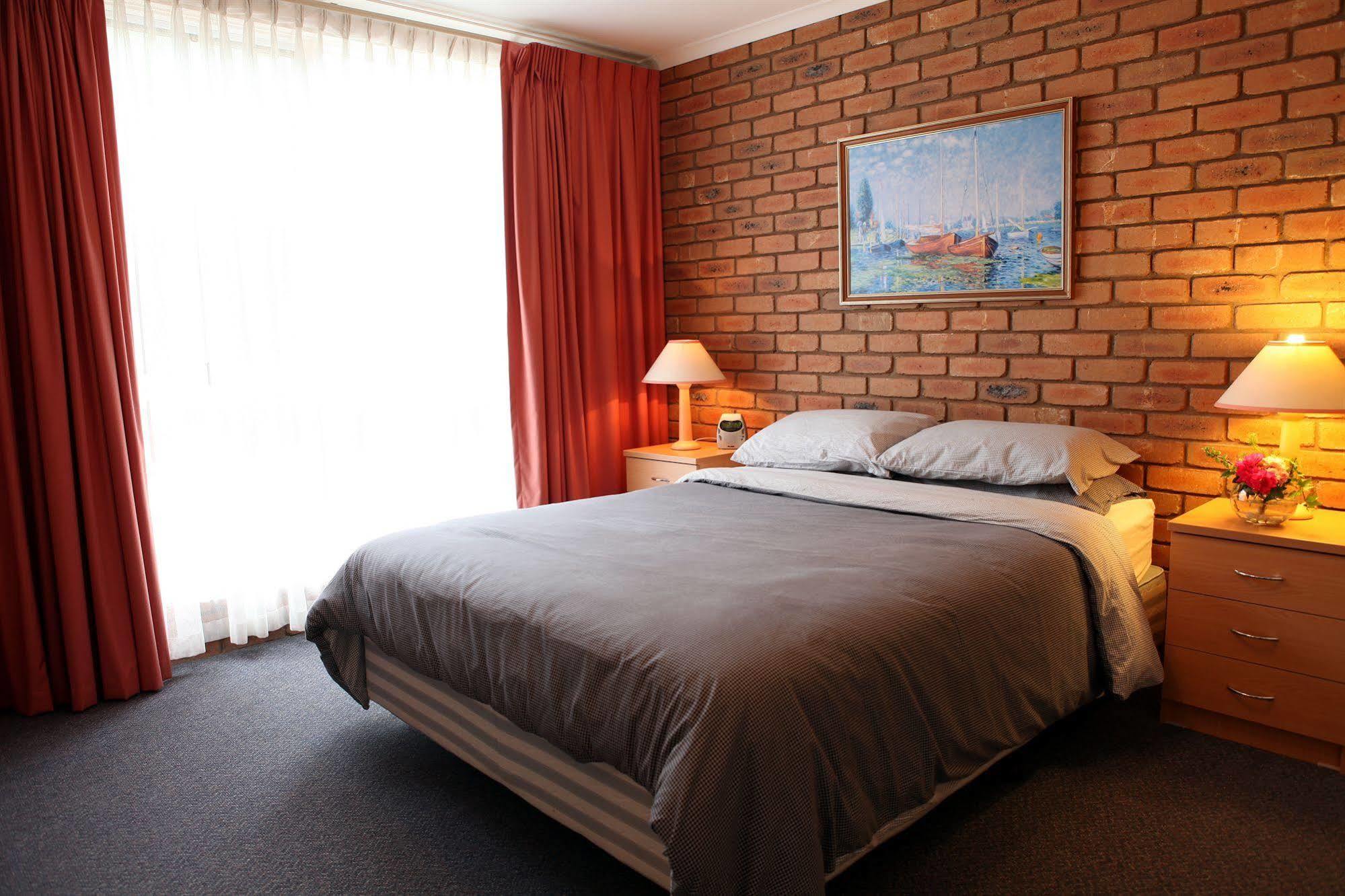 Summerhill Motor Inn (Adults Only) Merimbula Exterior photo